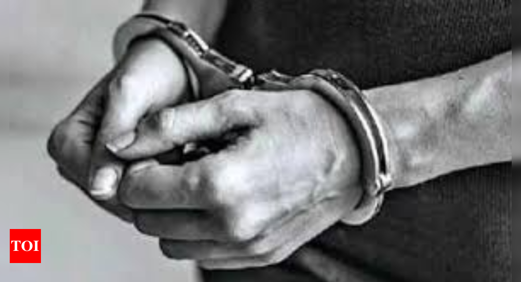 Mumbai’s Taloja jail constable on duty held for possessing narcotics worth Rs 10 lakh