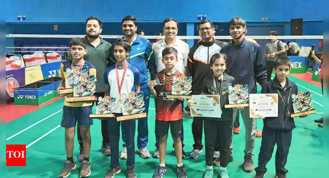 Twin titles for Nagpur's Mayank, Sanvi wins gold, silver medals For Pradyumna, Kshitija, Ojas, Sanvi in Maharashtra mini badminton tourney |