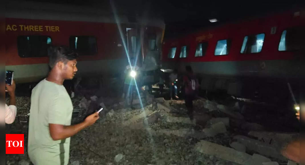 Mysore-Darbhanga Express Train Collision Causes Injuries