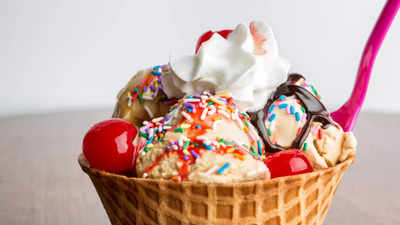 Tips for Festive DIY Ice Cream Sundaes to Try at Home