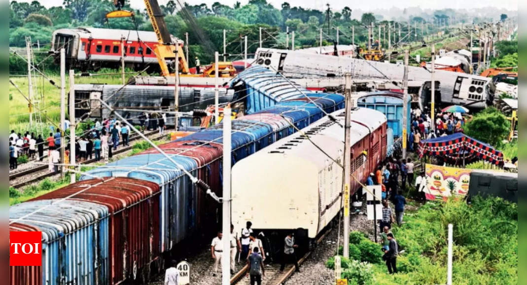 Mysuru-Darbhanga train accident: Local villagers turn heroes, help police rescue passengers | Chennai News