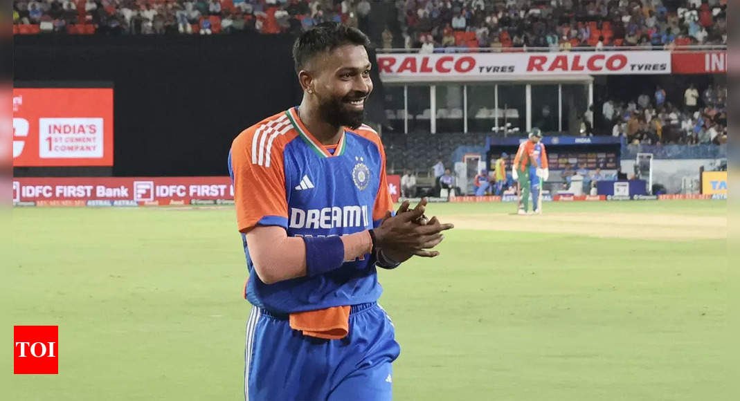 Hardik Pandya clicks selfie with ball boy mid-match; video goes viral – WATCH | Cricket News – Times of India