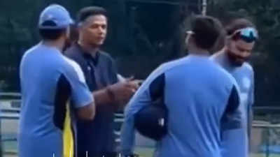 Rahul Dravid reunites with Rohit Sharma and Virat Kohli ahead of first New Zealand Test in Bengaluru. WATCH