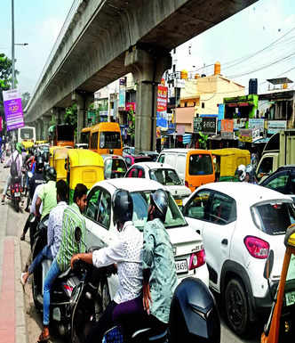 Back to reality after holidays: Traffic chaos on Monday