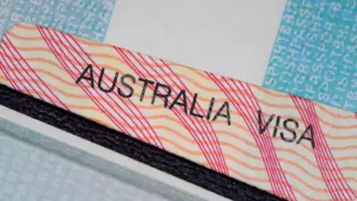 Austrailia offers work & holiday visa for Indians under 30