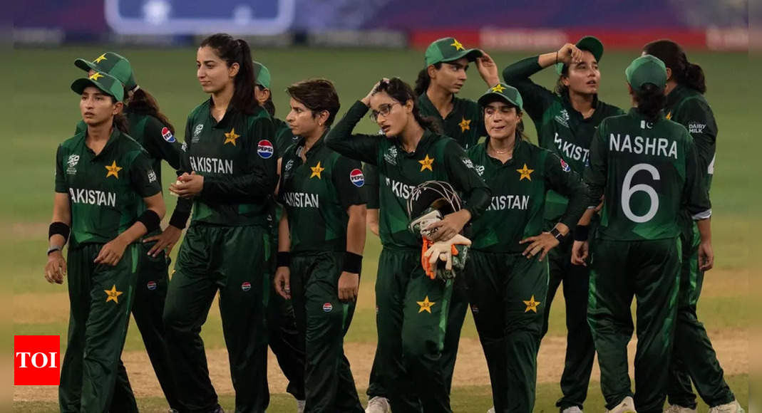 ‘Pakistan played badminton like its chairperson’: Basit Ali rips apart women’s team | Cricket News – Times of India