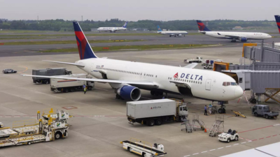 No one was sick but Delta cancels meal services on 200 flights over 'safety issue'