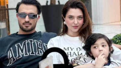 Atif Aslam sends heartfelt birthday wishes to his wife Sara Bharwana: 'I haven't stopped smiling...'