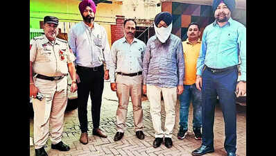 MC officials booked in ₹3.1cr embezzlement case, 1 held