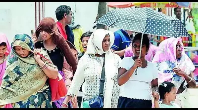 No nip in air, hot & humid weather brings discomfort