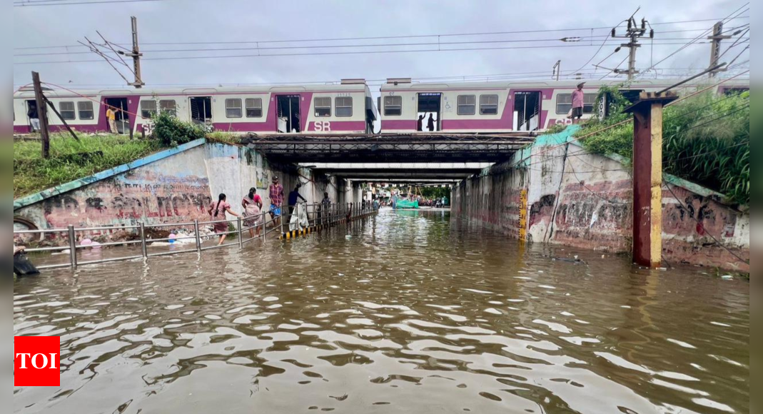 Traffic Resumes in Chennai as Rainwater Recedes, 5 Subways Still Closed