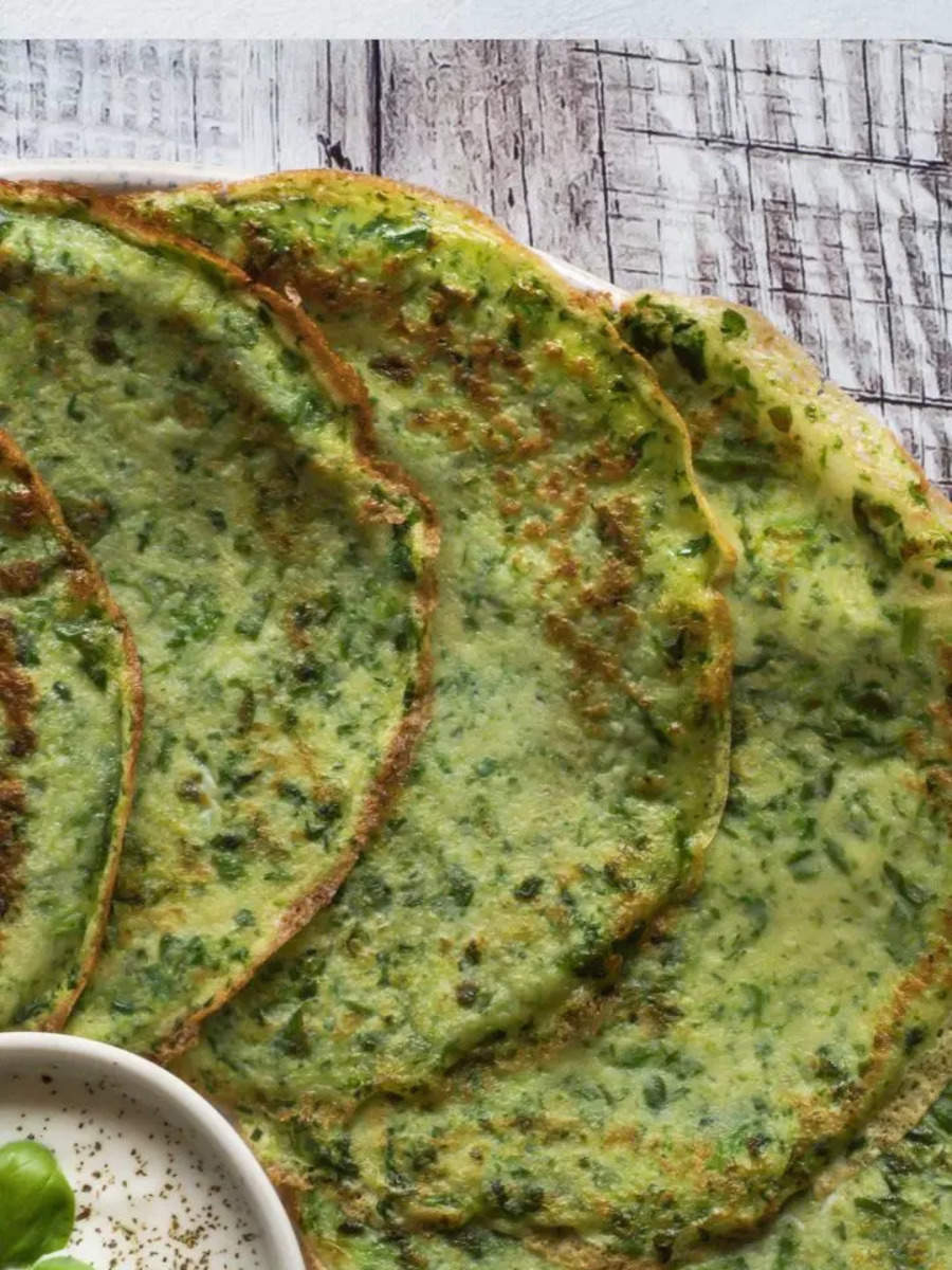 How to make iron and protein rich Spinach Dosa at home | Times of India