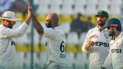 Sajid Khan turns the tide for Pakistan after Ben Duckett's hundred in second Test