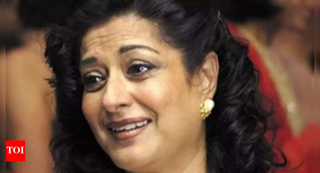 Moushumi Chatterjee reflects on her Bollywood journey: “True beauty lies in your face and expression, not in revealing clothes"