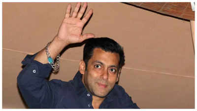 When Salman Khan revealed his iconic blue bracelet prevents negativity from harming him: 'My father always wore this...'