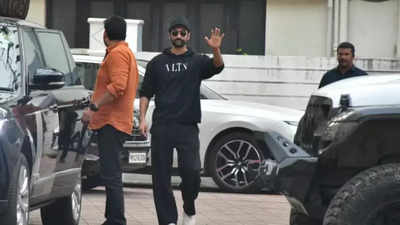 Vicky Kaushal visits Sanjay Leela Bhasali’s office ahead of ‘Love and War’, spotted in trimmed beard with a moustache