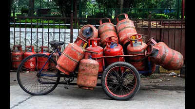 1.8cr to get free LPG cylinders before Diwali