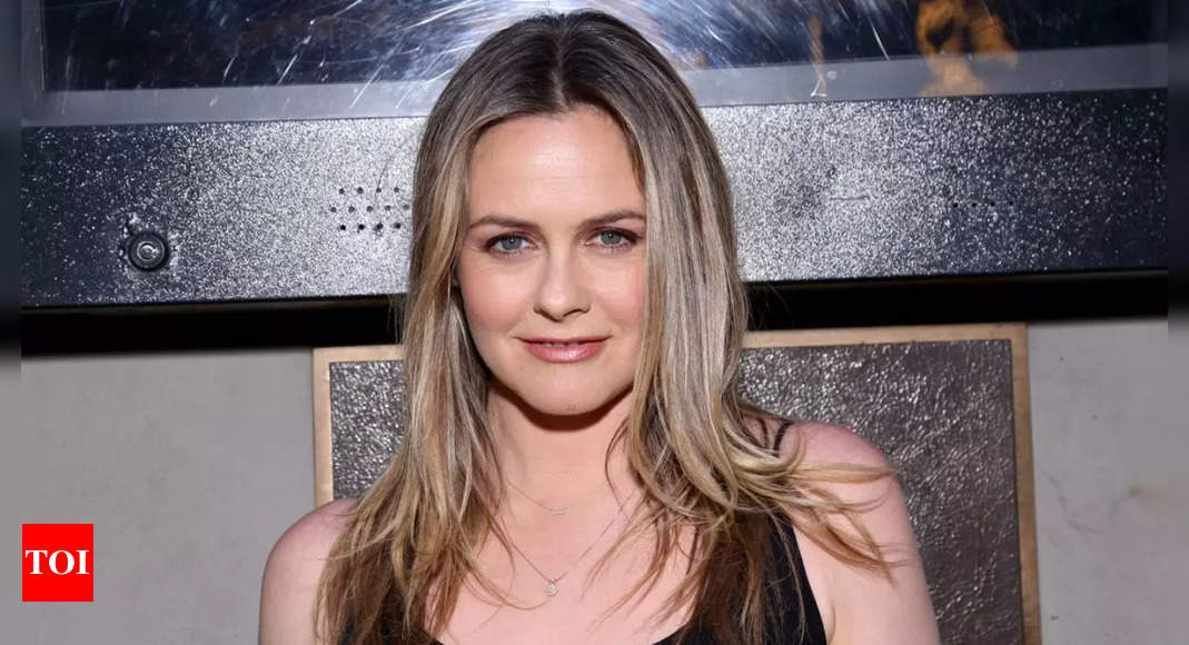 Alicia Silverstone Joins Cast of Bugonia