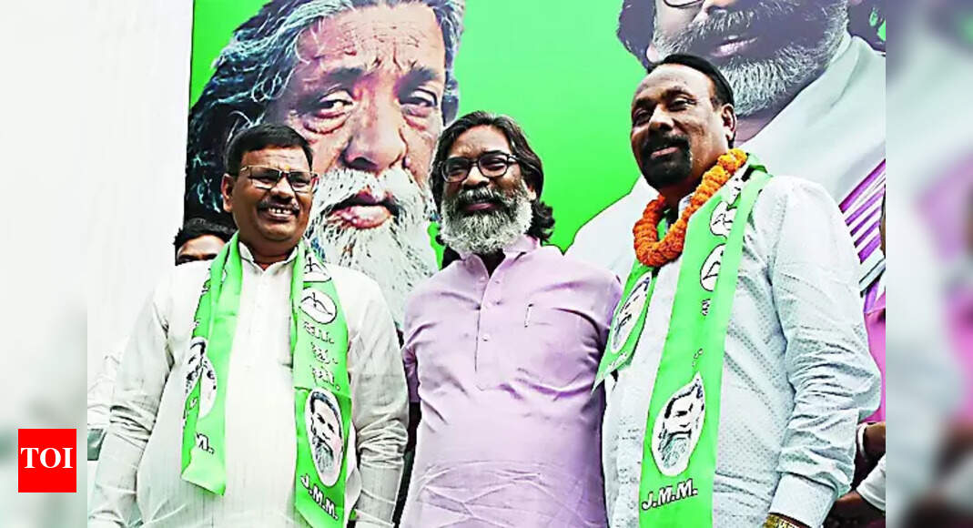 Kedar Hazra and Uma Kant Rajak Leave BJP and Ajsu-P to Join JMM ...