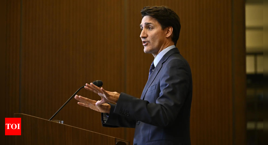 ‘4 more ministers of Trudeau cabinet planning departures’ – Times of India