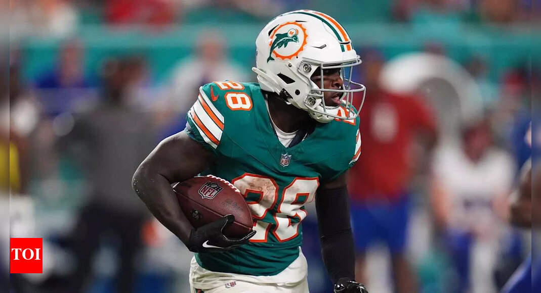Miami Dolphins running back De'Von Achane will return to the team after
