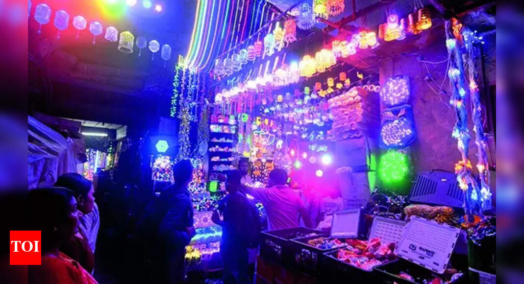 Diwali Kolkata Markets Extend Hours for Diwali Light Shopping Amid