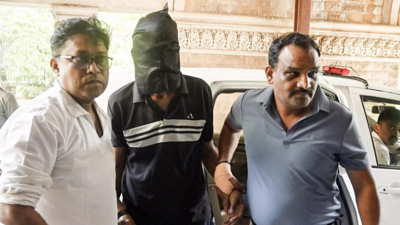 Scrap dealer 10th accused held in Baba Siddique murder case