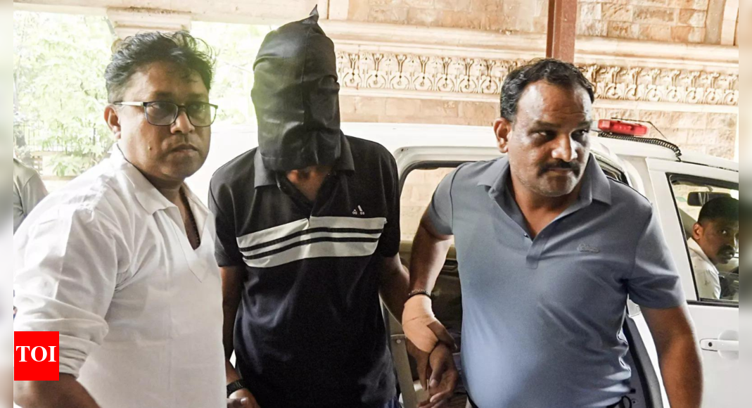 Baba Siddique Murder Case: 10th Accused, Scrap Dealer, Arrested | India ...