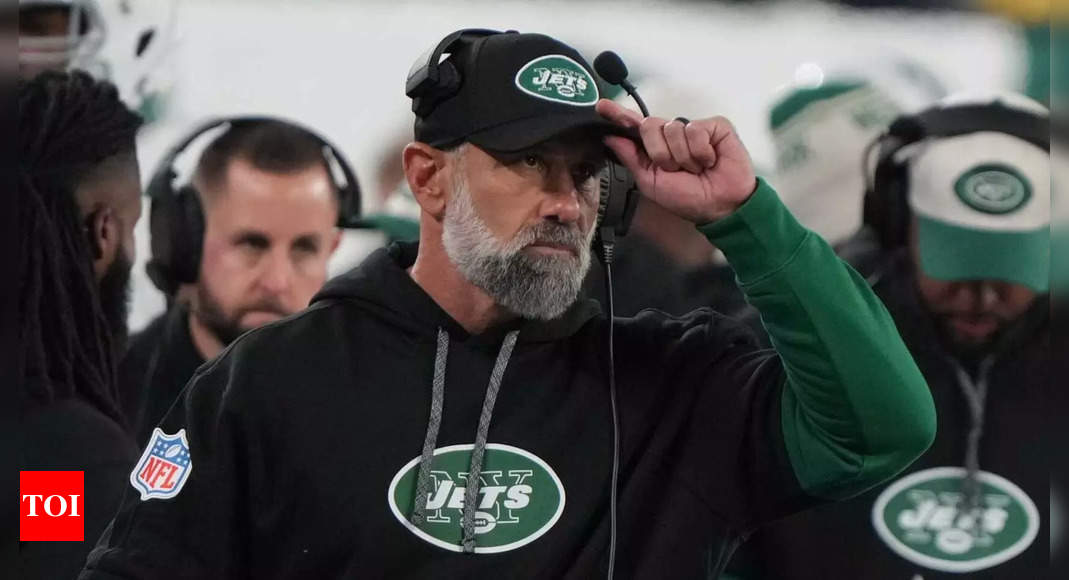 New York Jets’ head coach Jeff Ulbrich fumbled the challenge flag before Aaron Rodgers threw a touchdown | NFL News – Times of India