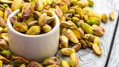 9 Reasons why Pistachios are a must in the daily diet