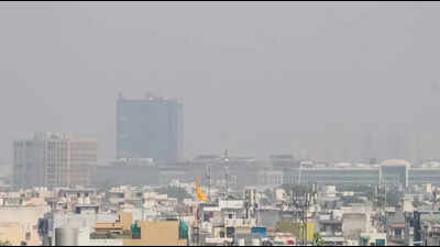 Air quality remains poor for second consecutive day in city