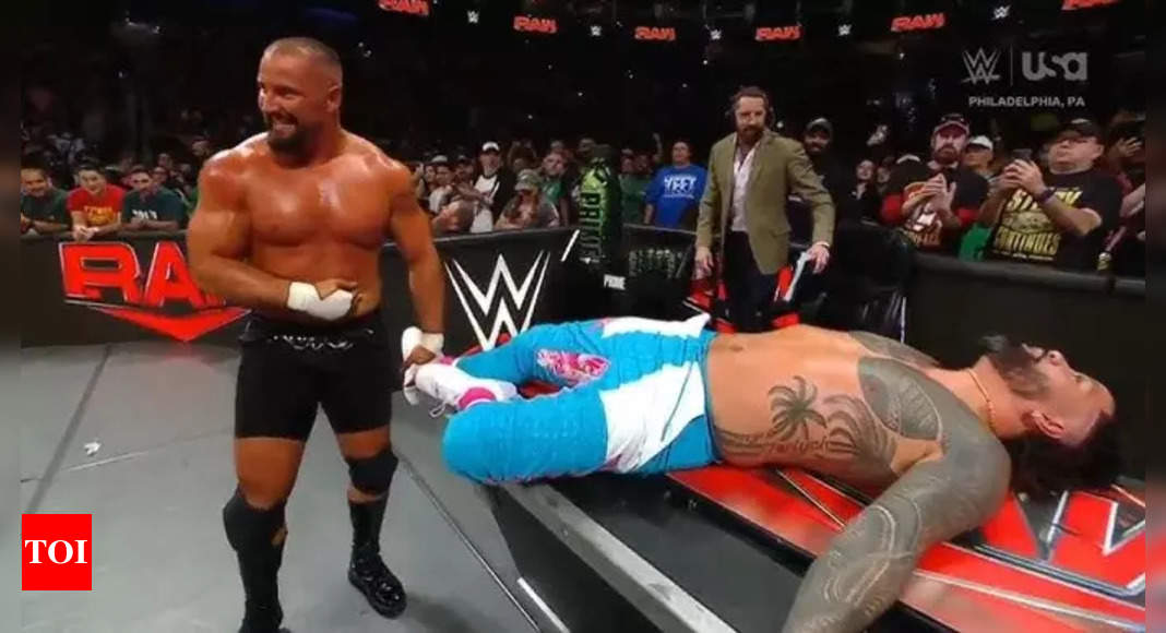 WWE Raw Results And Highlights 10/21: Jey Uso Vs. Bron Breakker For The ...