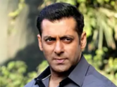 Has Salman Khan halted the shoot of Sikandar?