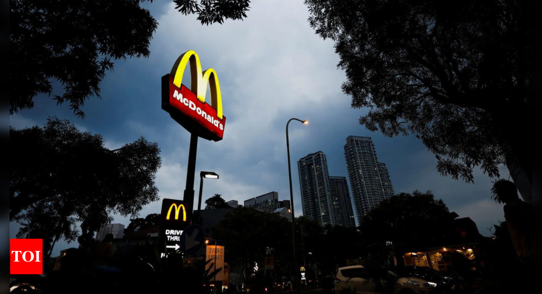 E Coli Outbreak E coli outbreak linked to McDonald's quarter pounders