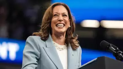 Kamala Harris holds 46%-43% lead amid voter gloom