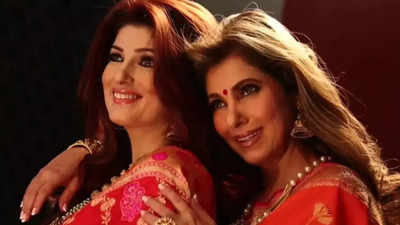 Dimple Kapadia refuses to be clicked with daughter Twinkle Khanna, says, 'I don't pose with juniors, only seniors'