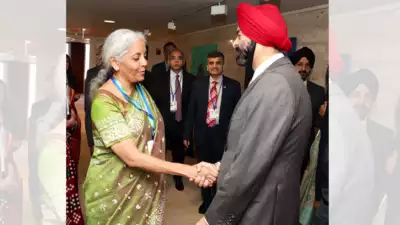 El Ministro de Relaciones Exteriores Sitharaman y el Jefe del Banco Mundial, Ajay Banga, discuten la participación del capital privado en los bienes públicos globales