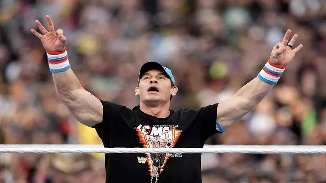 WWE John Cena Greatest Hits ジョンシナ WWE John Cena Greatest Hits ジョンシナ - メルカリ