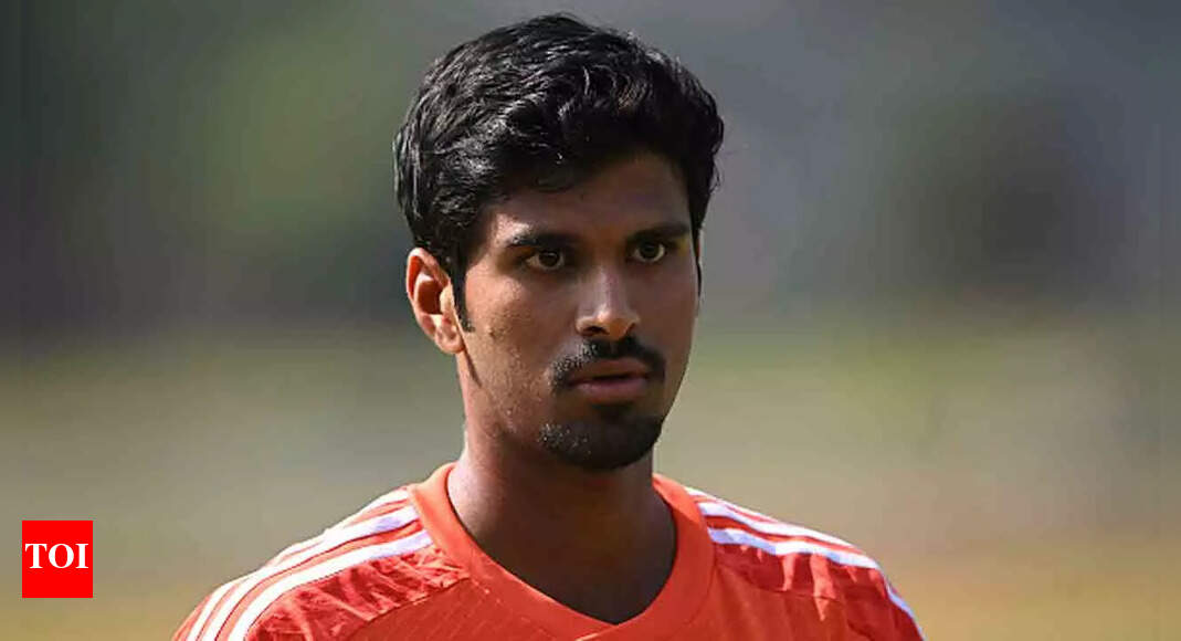 2nd Test: Ex-cricketer backs Sundar's inclusion over Kuldeep