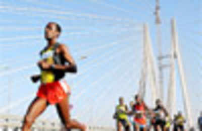 Mumbai Marathon: Tweaked course raises Indian runners' London hopes