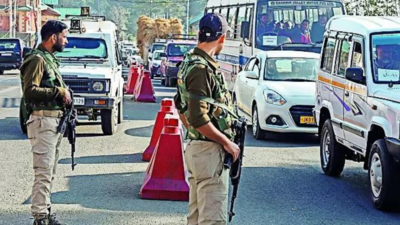 Wounded soldier's death takes Gulmarg ambush toll to 5, biz as usual in tourist hub