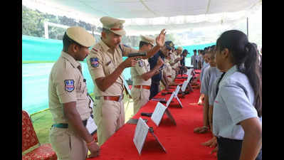 Open House allows 1.2k students to learn about weapons, policing