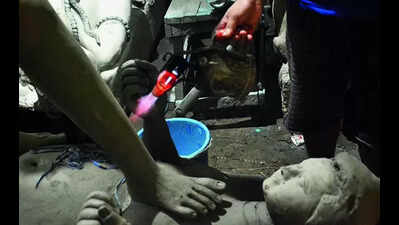 Kumartuli artisans work overtime to finish Kali idols