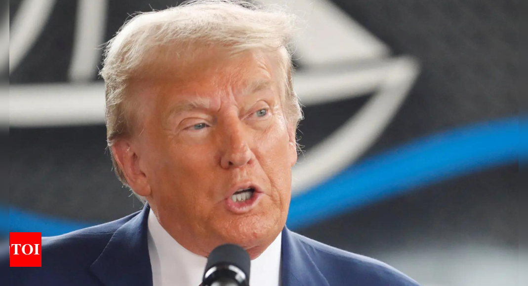 Donald Trump: Turmoil in biggest US dailies as they pull back from presidential endorsements in apparent fear of Trump return | World News – Times of India