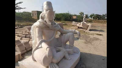 Pulakeshi II’s statue awaits installation in Badami