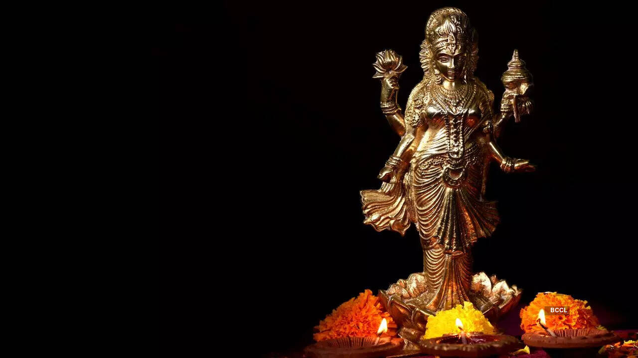 घर के मंदिर में नहीं रखनी चाहिए शनिदेव की मूर्ति, जानिए क्या है कारण ) “ > • ˌ घर के मंदिर में नहीं रखनी चाहिए शनिदेव की मूर्ति, जानिए क्या है कारण ) “ > • ˌ