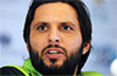 Afridi set to get contract from PCB