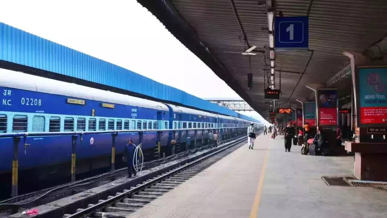 Northern Railway: Northern Railway Imposes Platform Ticket Restrictions to Manage Crowds Ahead of Diwali | Delhi News - Times of India