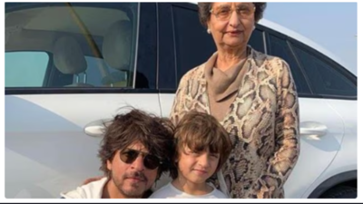 Shah Rukh Khan dancing with mother-in-law Savita Chibber is the cutest thing on the internet today: Video inside