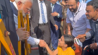 Watch: Specially-abled Vadodara girl presents portraits to PM Narendra Modi and Spanish President Pedro Sanchez during roadshow